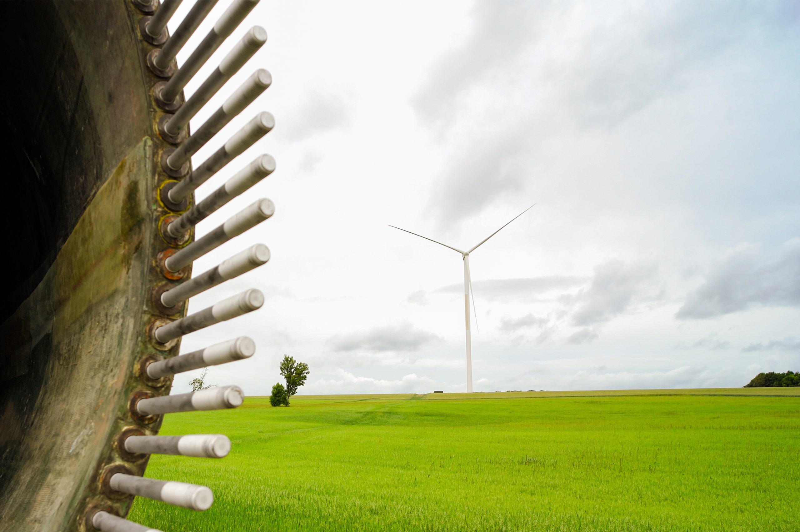 130 PROYECTOS SOLARES FOTOVOLTAICOS Y EÓLICOS EN ESPAÑA Y FRANCIA CON UNA CAPACIDAD TOTAL DE 585 MW